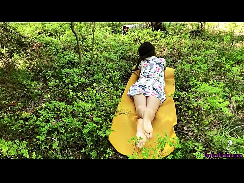 ❤️ டிண்டரில் உள்ள அந்நியன் என் பெண்ணை சுயஇன்பம் செய்து காடுகளில் உணர்ச்சிவசப்படுகிறான் ❌ வேசிகள் எங்களிடம்